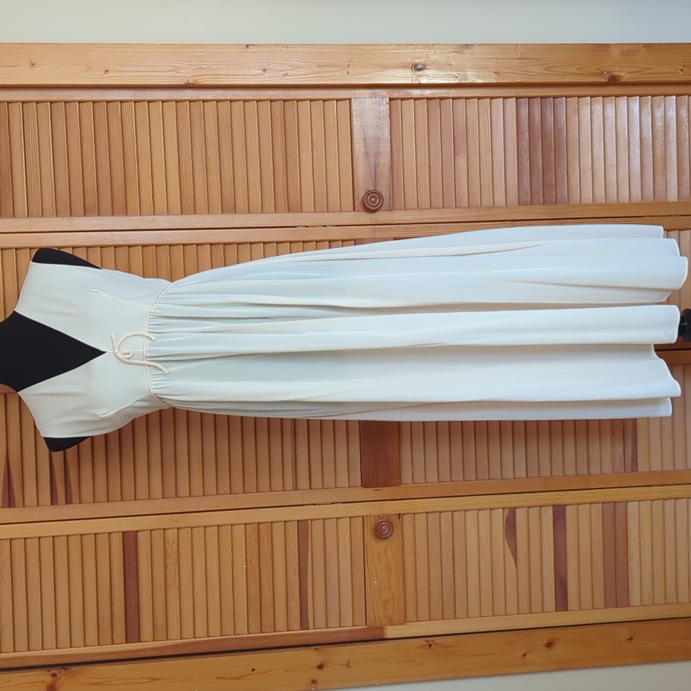 Vintage Lingerie Size Medium Nylon Sleeveless Long Nightgown Union Made In USA